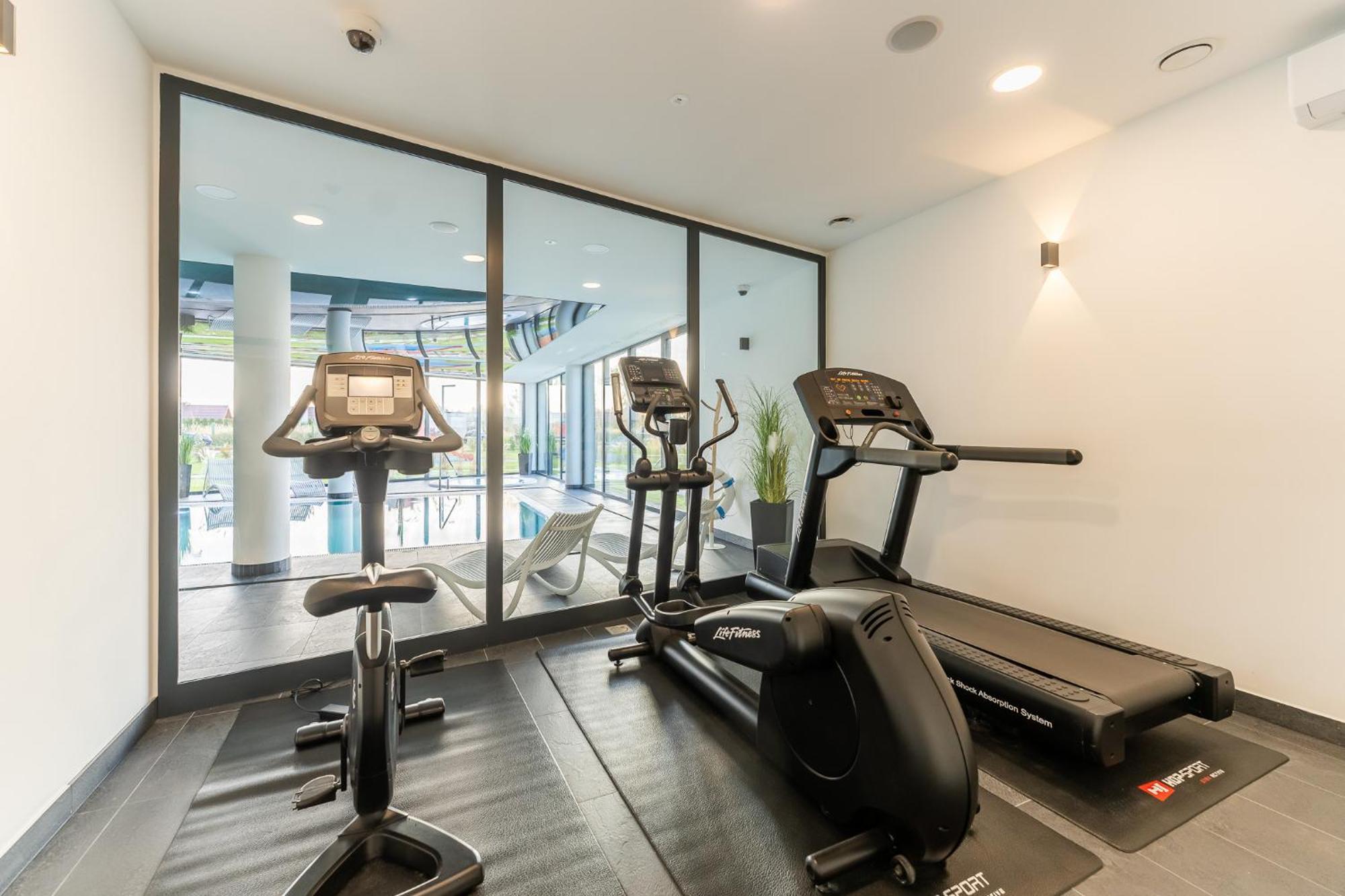 Westin House - Lighthouse, Basen, Sauna, Jacuzzi W Cenie
